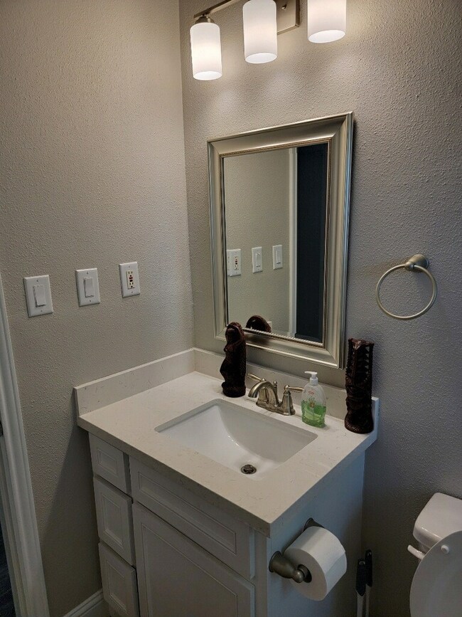 1608 Old Van Vleck Rd, Bay City, TX 77414 - photo 7