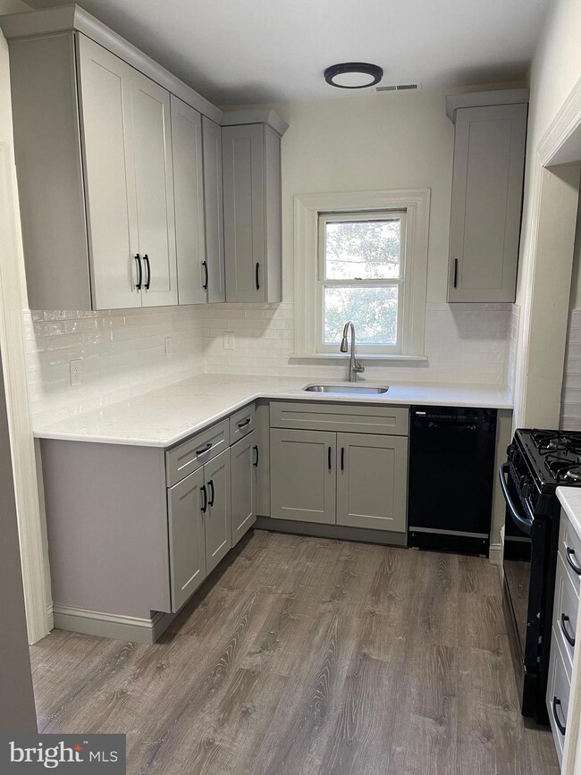 162 W Central Ave, Moorestown, NJ 08057 - photo 3