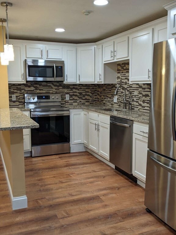 18 Washington St unit 4, Plainville, MA 02762 - photo 5