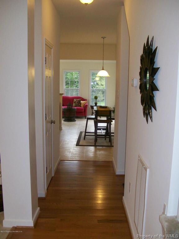hardwood_foyer[1] (2)