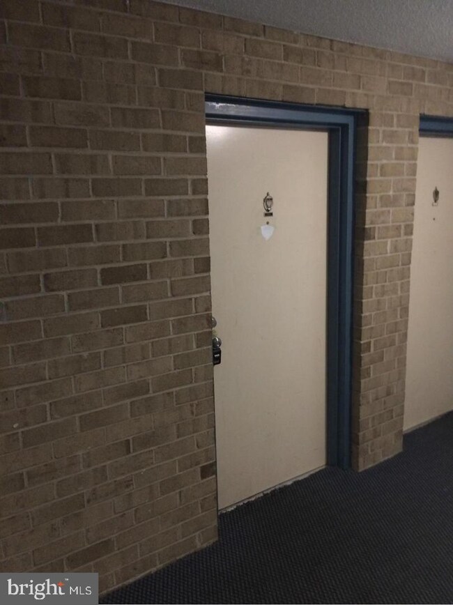 430 Girard St unit 101, Gaithersburg, MD 20877 - photo 6