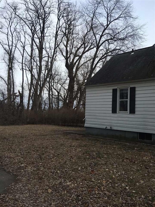 1235 Bradford St, Schenectady, NY 12306 - photo 4
