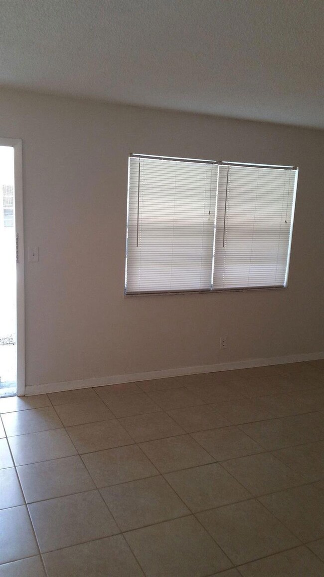 2851 Fillmore St unit 508, Hollywood, FL 33020 - photo 4