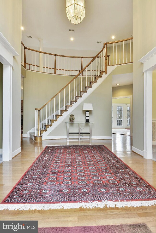 13202 Franklin View Ct, Fairfax, VA 22033 - photo 4