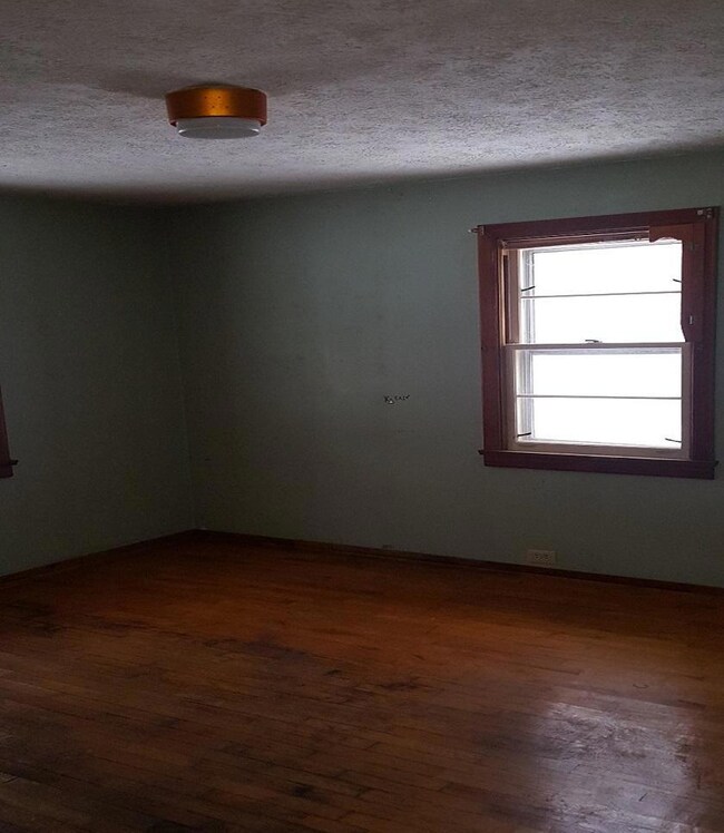 MLS Bedroom 1