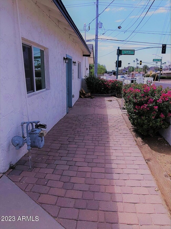 9317 N 12th St, Phoenix, AZ 85020 - photo 2