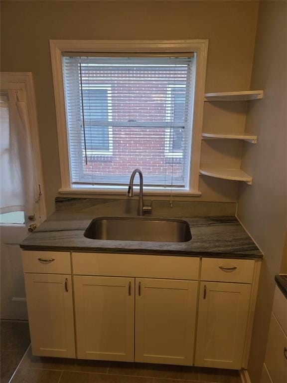 702 E 53rd St, Indianapolis, IN 46220 - photo 4