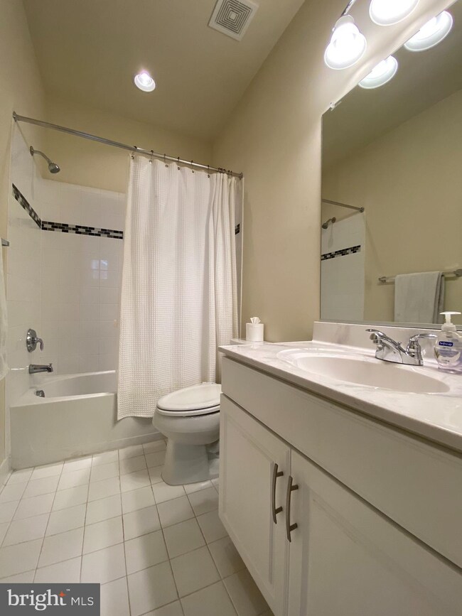 22474 Cambridgeport Square, Ashburn, VA 20148 - photo 4