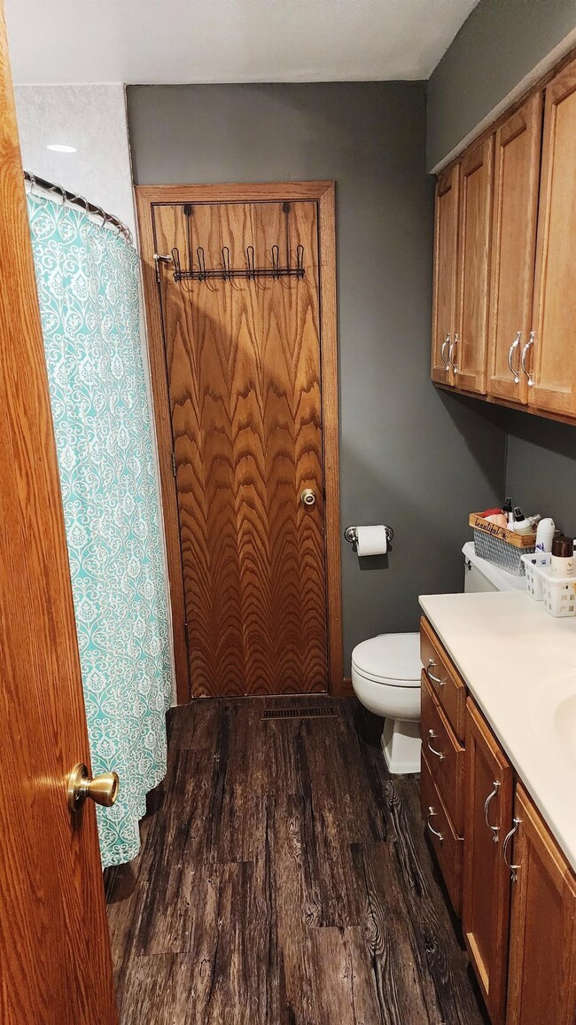 1/2 Bathroom