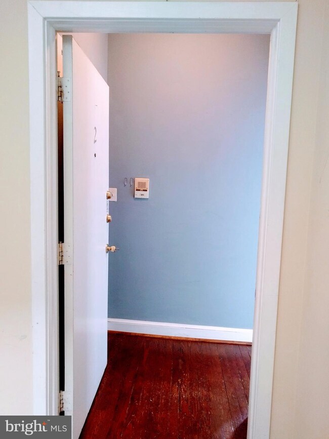 1300 35th St NW unit 2, Washington, DC 20007 - photo 5
