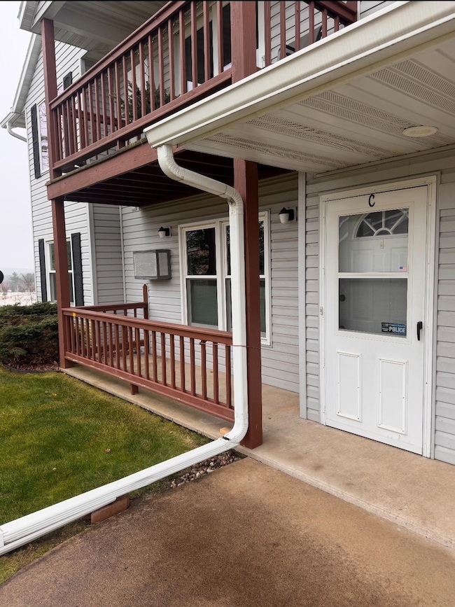 210 Country Side Ct unit C, Waupaca, WI 54981 - photo 2