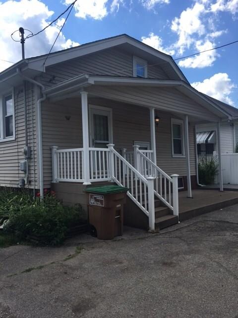 1635 Washington St, Columbus, IN 47201 - photo 2