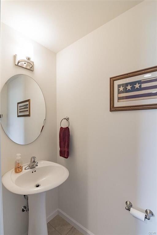 4252 Roosevelt St, Whitehall, PA 18052 - photo 5