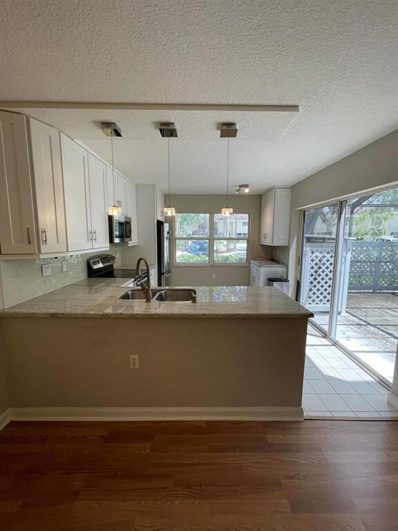 34 Clinton Ct unit C, Royal Palm Beach, FL 33411 - photo 7