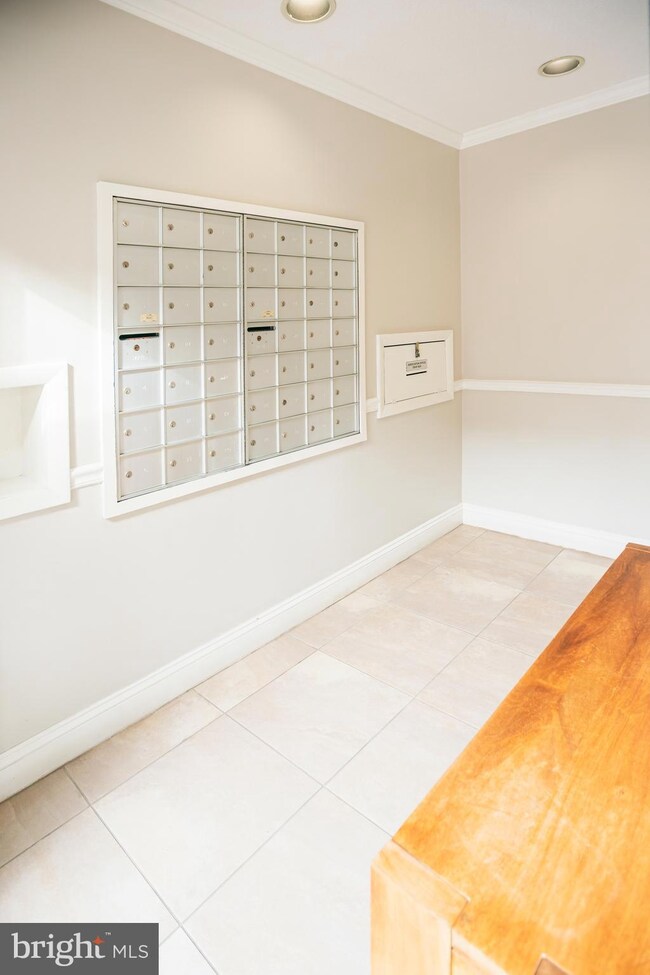 6145 Leesburg Pike unit 508, Falls Church, VA 22041 - photo 4