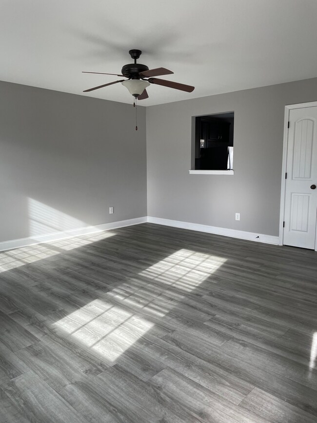 1708 Manning Dr unit 2, Clarksville, TN 37042 - photo 3