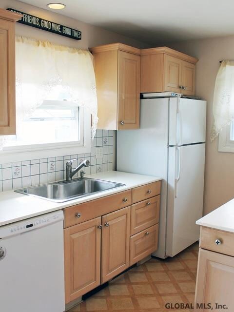 198 Hollywood Ave, Albany, NY 12209 - photo 3