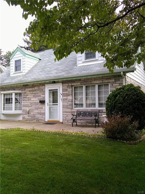 114 Fox St, Emmaus, PA 18049 - photo 3