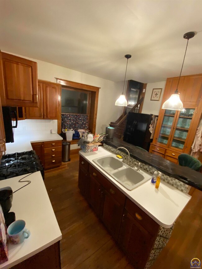 1629 SW Webster Ave, Topeka, KS 66604 - photo 6