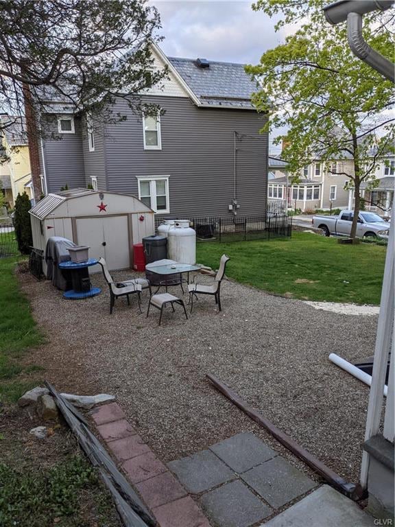 304 N Schanck Ave, Pen Argyl, PA 18072 - photo 4