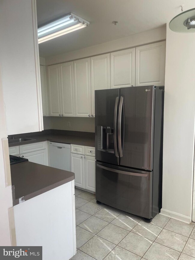 2495 Angeline Dr unit 104, Herndon, VA 20171 - photo 4