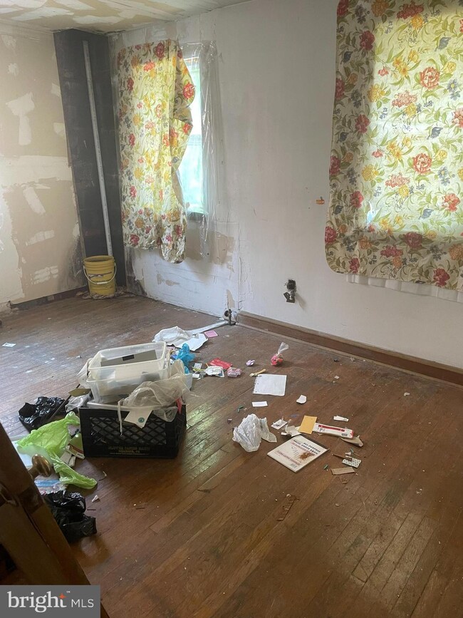 1213 Carl Miller Blvd, Camden, NJ 08104 - photo 5