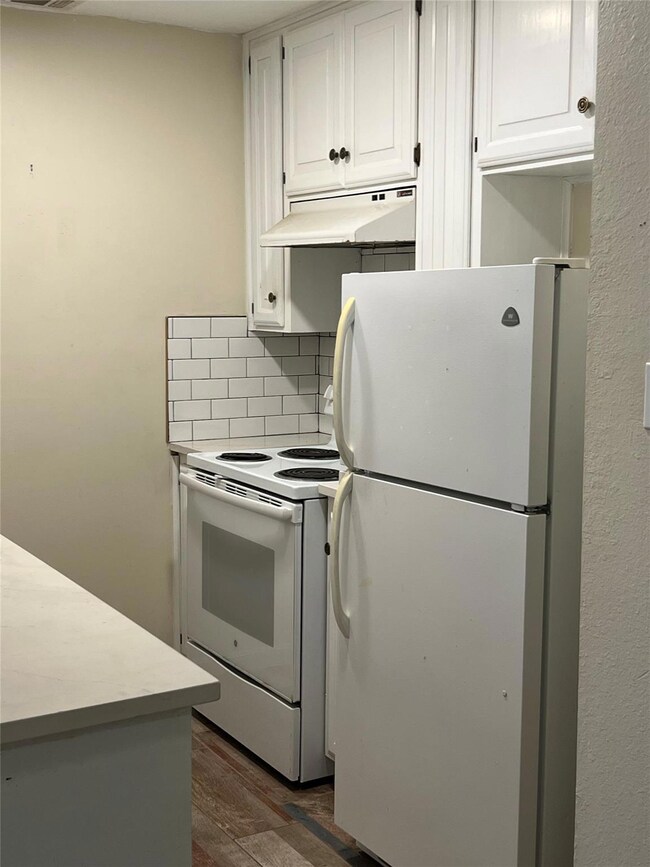 Orange Tree Condominiums unit 65, Austin, TX 78705 - photo 6