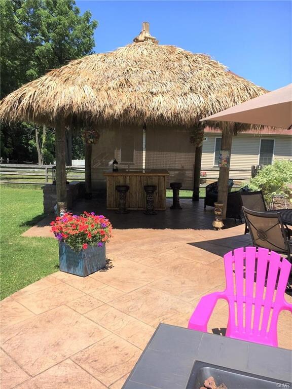 3282 Overlook Dr, Emmaus, PA 18049 - photo 3