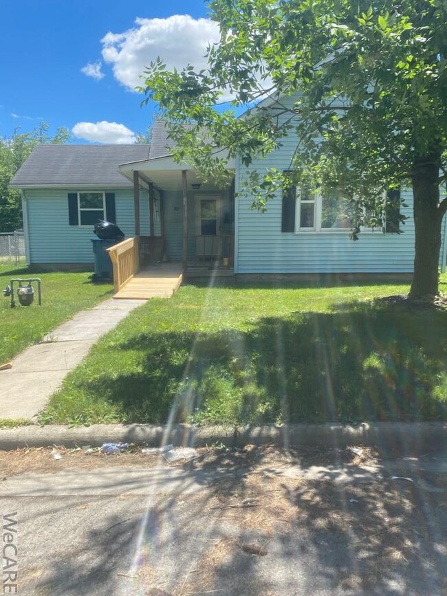 245 W Letson St, Kenton, OH 43326 - photo 2