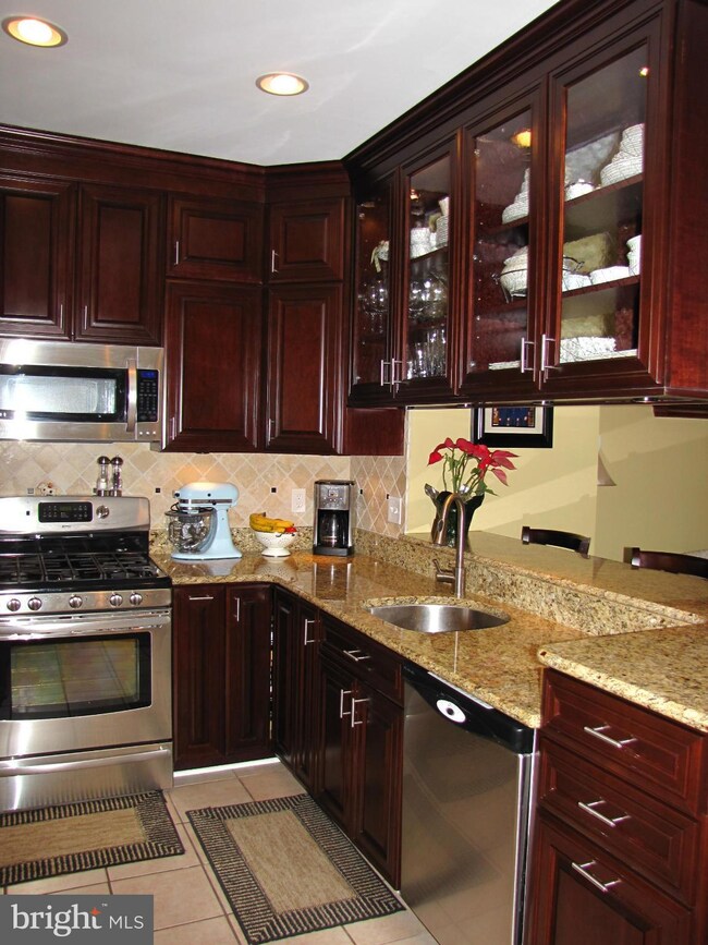 7195 Fairfield Ct, Alexandria, VA 22306 - photo 6