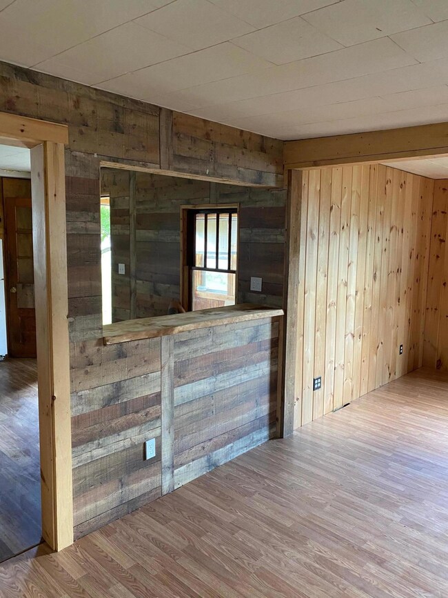 3381 US Route 2 (Living Room 3)