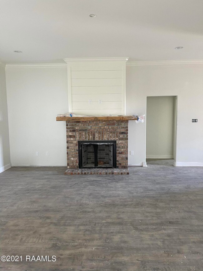 EA10FA1C-F31C-44A0-9083-027B306AFCDA