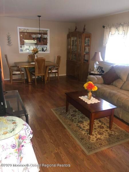 17B Monmouth living Dining