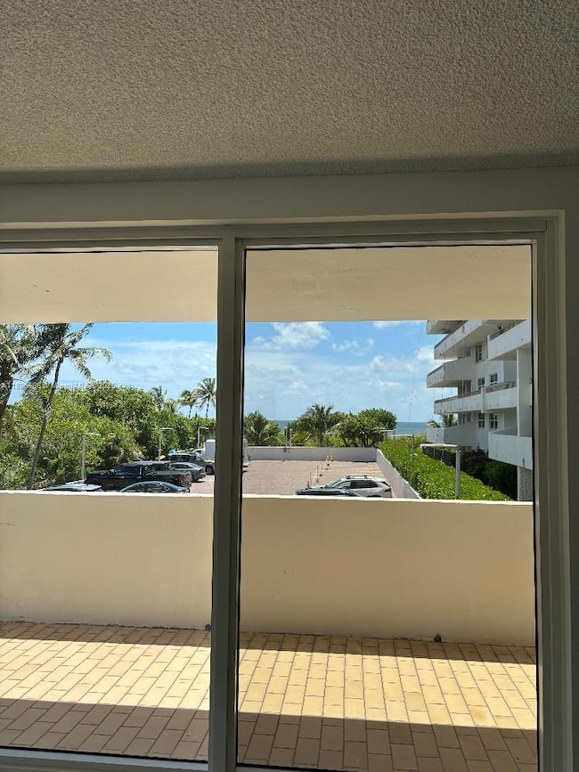 Commodore Club East unit 208, Key Biscayne, FL 33149 - photo 4