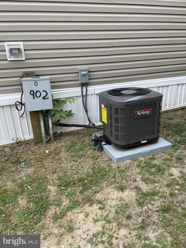 902 Baldwin Dr, West Chester, PA 19380 - photo 5