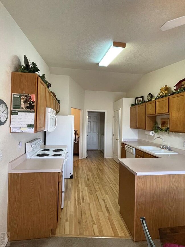 20 Nona Brooks Ct unit M, Pueblo, CO 81005 - photo 5