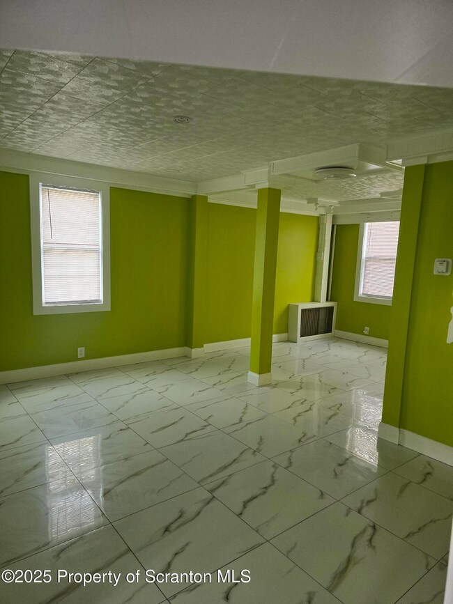 208 N Bromley Ave, Scranton, PA 18504 - photo 5