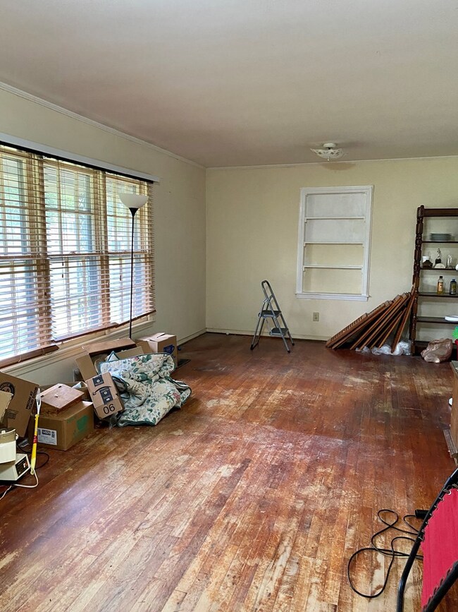 Living/dining room combo