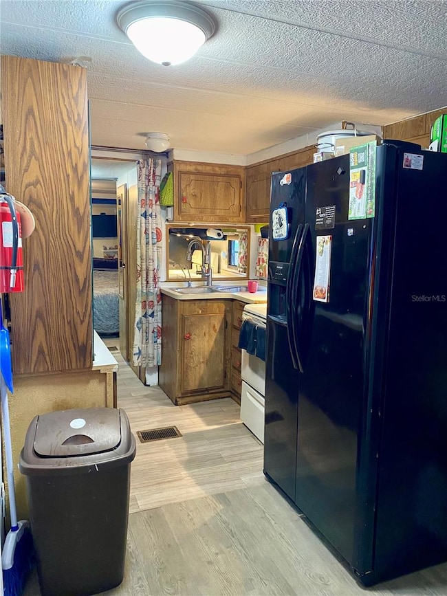 9475 Gray Fox Dr, Weeki Wachee, FL 34613 - photo 4