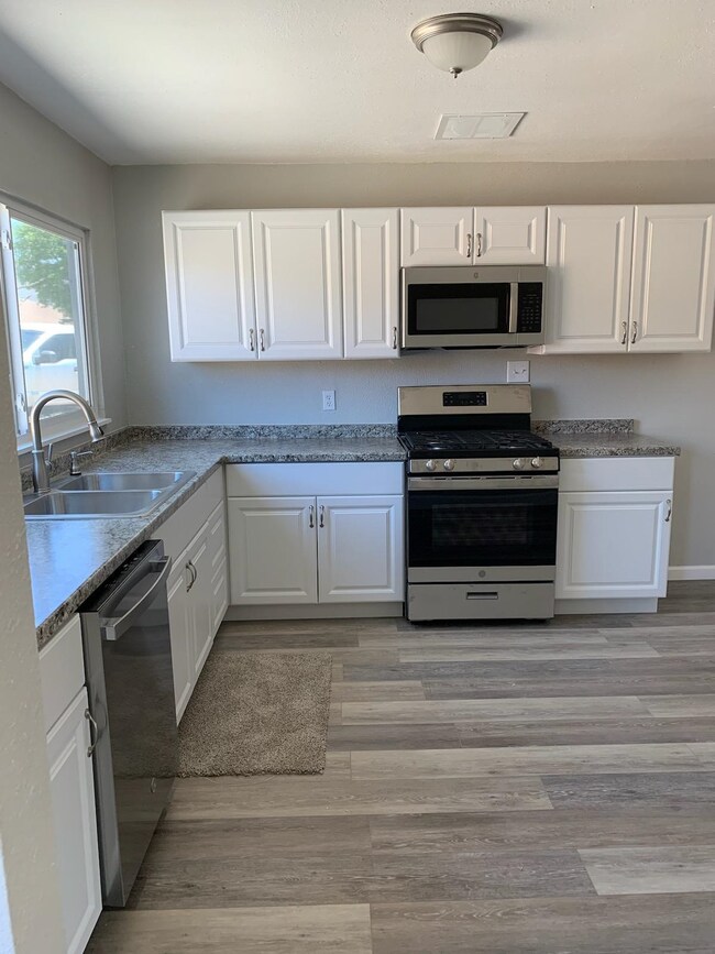 1818 Corte Del Sol, Alamogordo, NM 88310 - photo 3