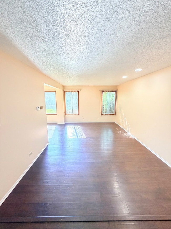 67 Stonefield Dr, Glendale Heights, IL 60139 - photo 7