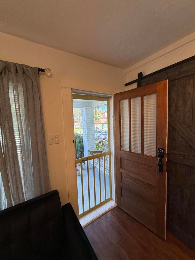 266 Main St, Russell Springs, KY 42642 - photo 4