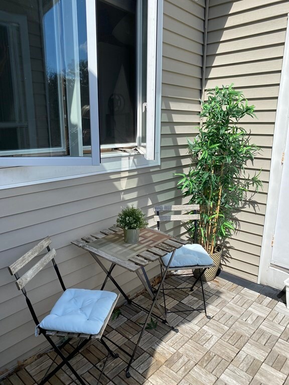 20 Chapman St unit 307, East Weymouth, MA 02189 - photo 2