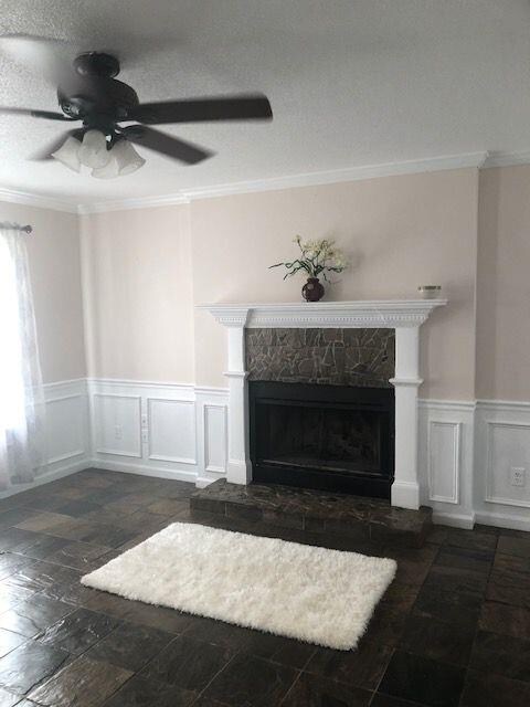 Great Room - Beautiful Millwork!