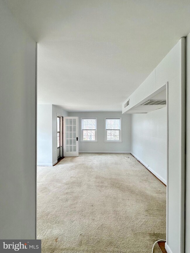 1109 Belle View Blvd unit B2, Alexandria, VA 22307 - photo 2