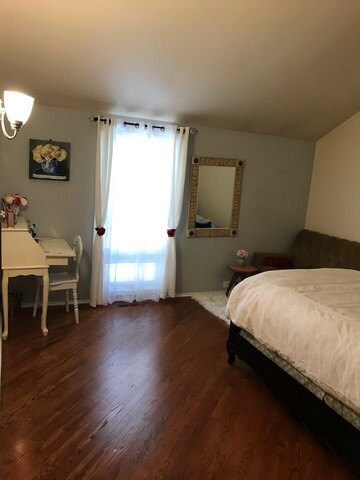 3823 Appian Way unit T15A, Glenview, IL 60025 - photo 2