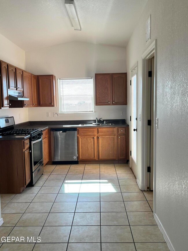 14368 Escalera Dr, El Paso, TX 79928 - photo 5