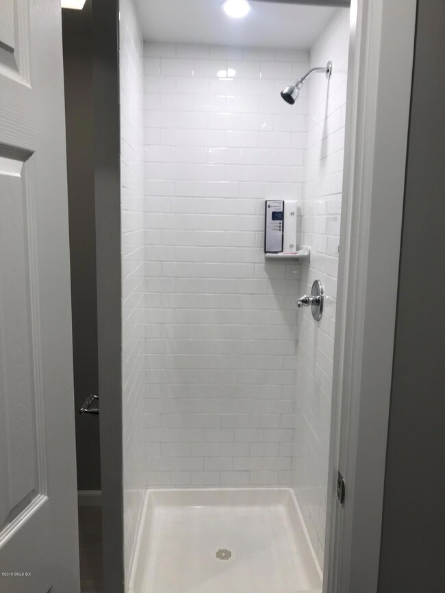 28 Bruce Park Ave unit 2R, Greenwich, CT 06830 - photo 7