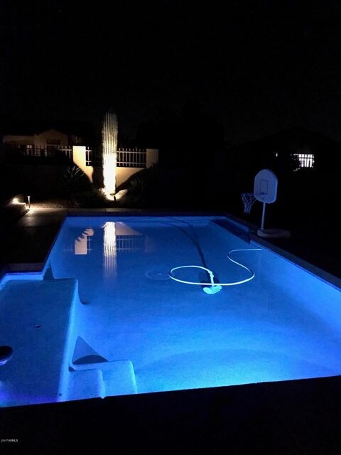 Pool - blue
