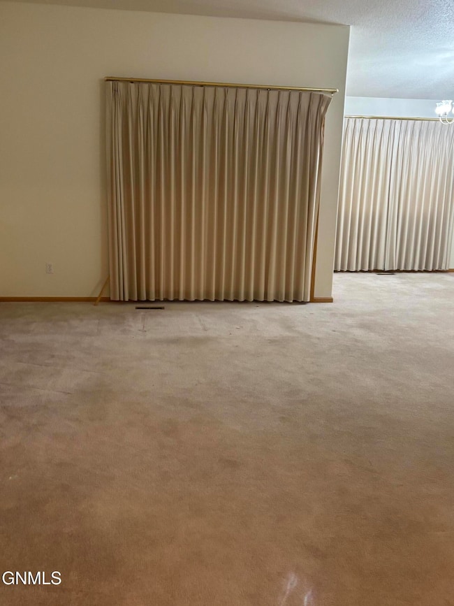 1801 15th Ave W, Williston, ND 58801 - photo 6